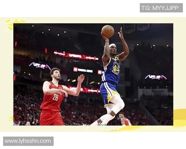 火箭与勇士激战一月四日NBA赛场巅峰对决精彩回顾与分析